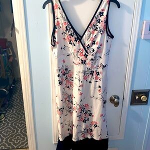 Euc Jonathan Martin, size 12 dress pink, white and black with black trim s12